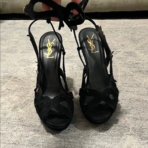 Yves Saint Laurent Black platform Heels